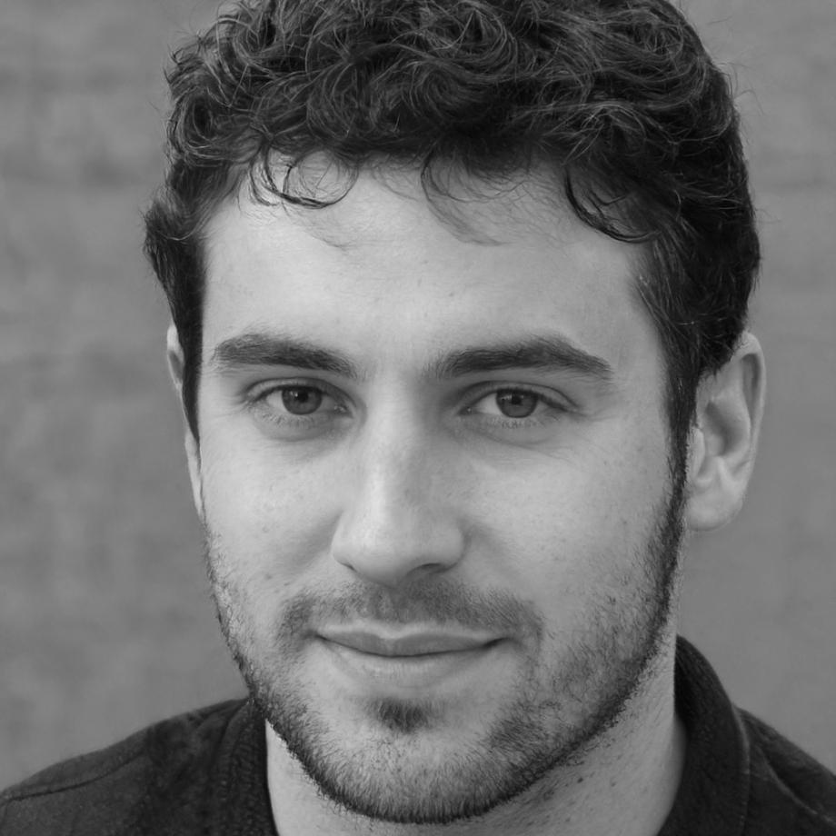 Retrato profesional de Damián Ezcurra